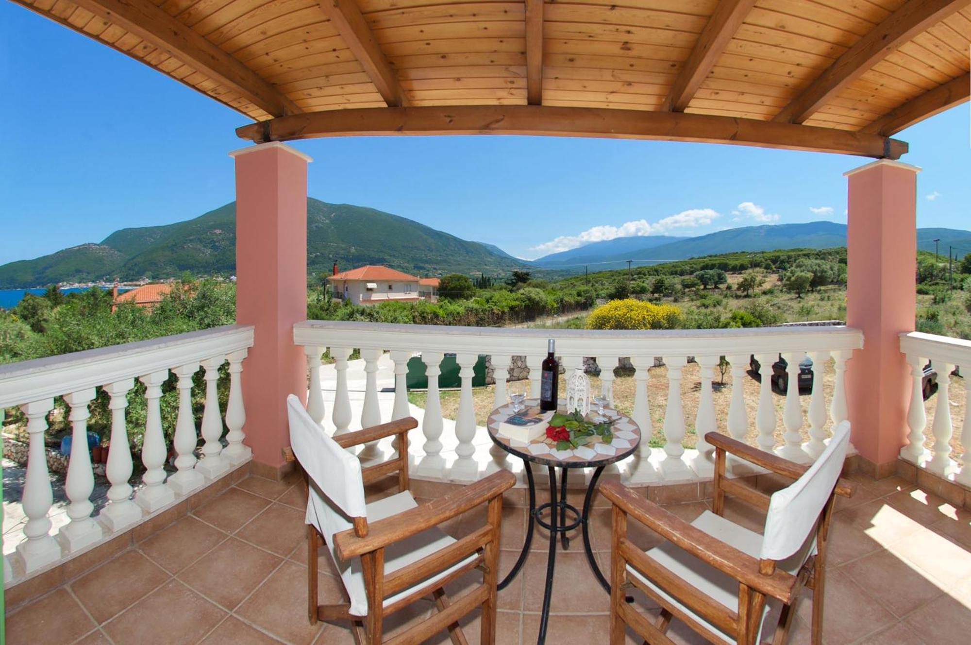 Iliachtides Villas Karavomylos Bilik gambar