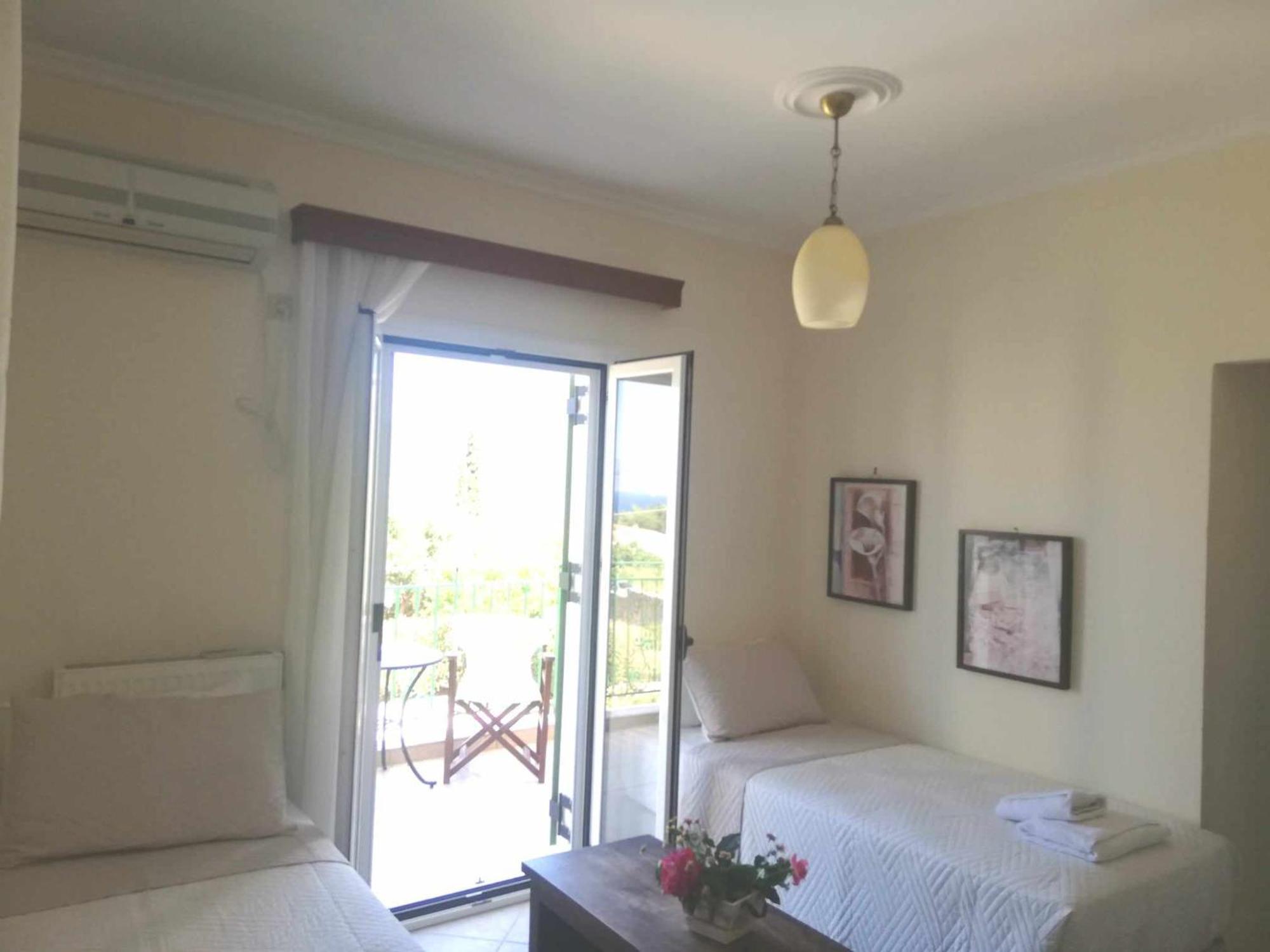 Iliachtides Villas Karavomylos Luaran gambar