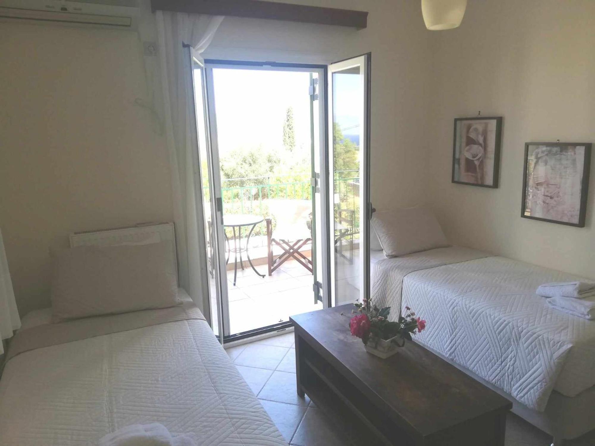 Iliachtides Villas Karavomylos Luaran gambar