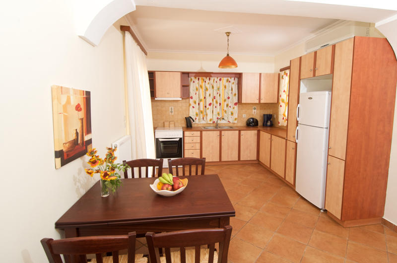 Iliachtides Villas Karavomylos Bilik gambar